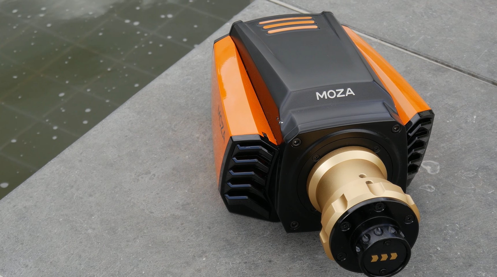 Moza R16 