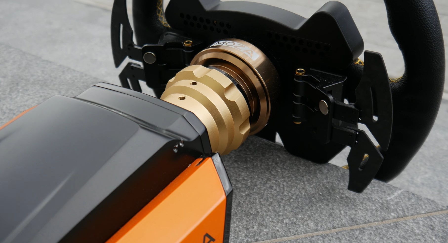 Moza R16 